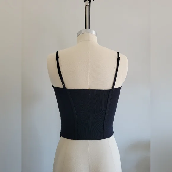 ARITZIA Sculpt Knit boustier camisolein black - Picture 5 of 12